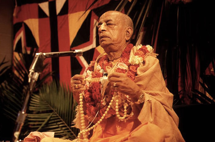 Srila Prabhupada Chanting